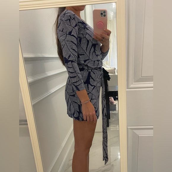 Blue patterened dress with belt - Picture 4 of 5